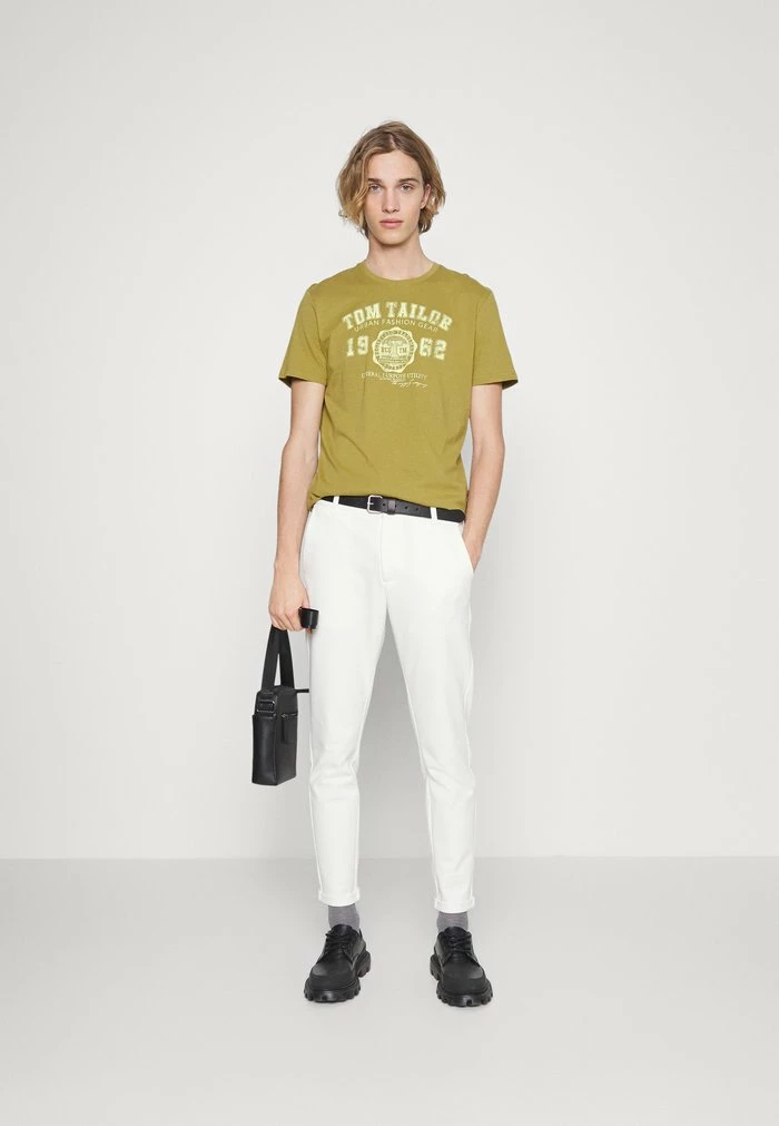 TOM TAILOR LOGO TEE - Print T-shirt - Wooden Moss Green 4 TOM TAILOR LOGO TEE - Print T-shirt - Wooden Moss Green - Image 2