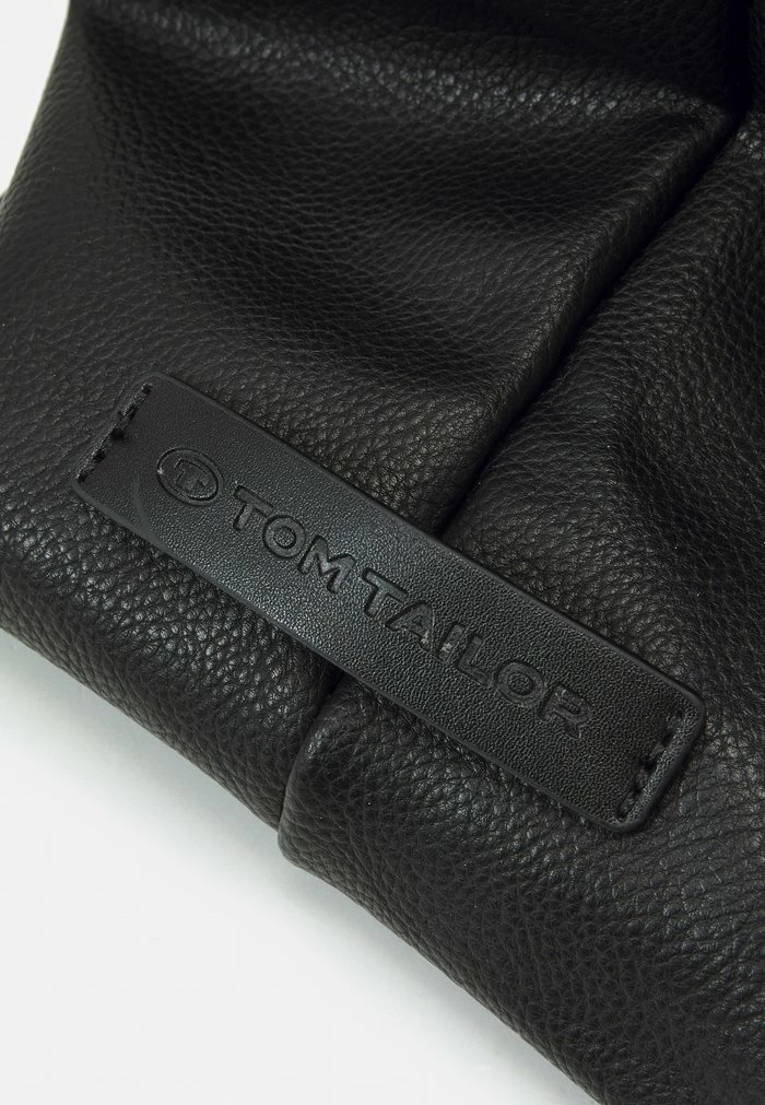 TOM TAILOR RUBIANA ZIP SHOPPER M - Tote Bag - Black 6 TOM TAILOR RUBIANA ZIP SHOPPER M - Tote Bag - Black - Image 4