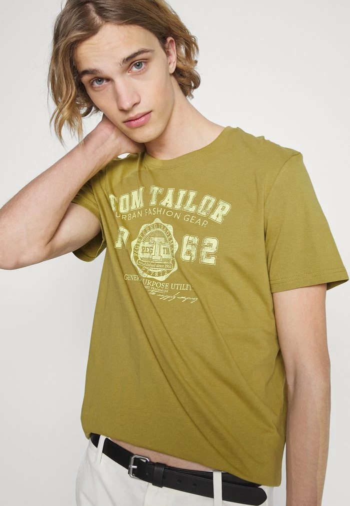 TOM TAILOR LOGO TEE - Print T-shirt - Wooden Moss Green 7 TOM TAILOR LOGO TEE - Print T-shirt - Wooden Moss Green - Image 5