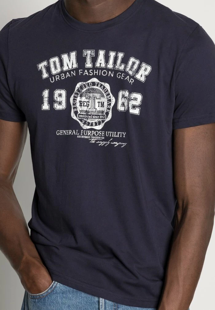 TOM TAILOR LOGO TEE - Print T-shirt - Navy Blue 7 TOM TAILOR LOGO TEE - Print T-shirt - Navy Blue - Image 5