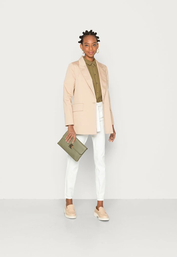 TOM TAILOR BLOUSE SOLID CRINKLE - Blouse - Strong Olive 4 TOM TAILOR BLOUSE SOLID CRINKLE - Blouse - Strong Olive - Image 2