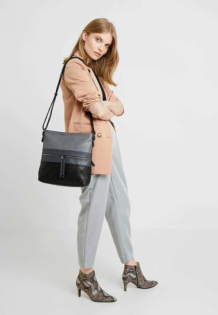 TOM TAILOR ELLEN HOBO - Across Body Bag - Black 4 TOM TAILOR ELLEN HOBO - Across Body Bag - Black - Image 2