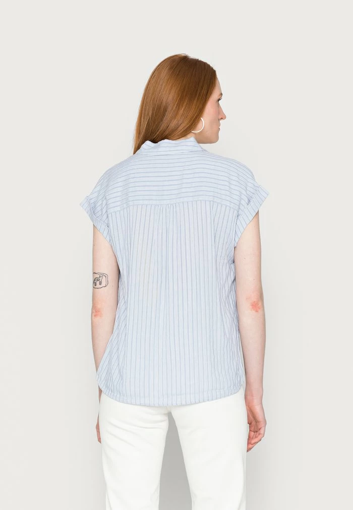 TOM TAILOR BLOUSE STRIPED STRUCTURE - Blouse - Faded Blue Thin Stripes 5 TOM TAILOR BLOUSE STRIPED STRUCTURE - Blouse - Faded Blue Thin Stripes - Image 3