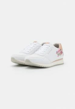 TOM TAILOR Trainers - White -TOM TAILOR online store 2487d494f7164f648fdf2159629764a3