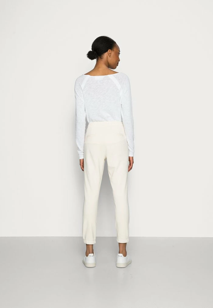 TOM TAILOR SPORTY PANTS - Tracksuit Bottoms - Smooth Light Sand 5 TOM TAILOR SPORTY PANTS - Tracksuit Bottoms - Smooth Light Sand - Image 3