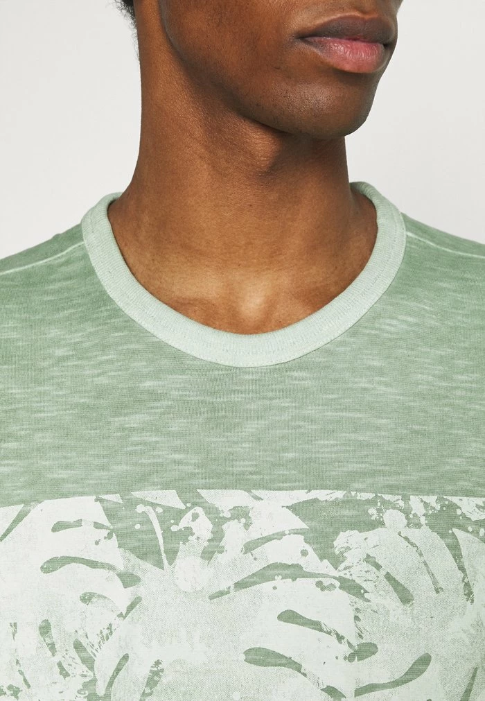 TOM TAILOR OVERDYED PANEL - Print T-shirt - Light Mint Green 8 TOM TAILOR OVERDYED PANEL - Print T-shirt - Light Mint Green - Image 6
