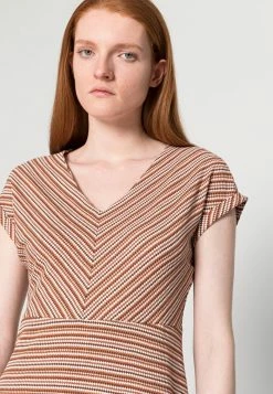 TOM TAILOR COLORFUL DRESS - Day Dress - Orange Structure 11 TOM TAILOR COLORFUL DRESS - Day Dress - Orange Structure -TOM TAILOR online store 3e41a9e8d33a430e8cc5d68ceade55a5