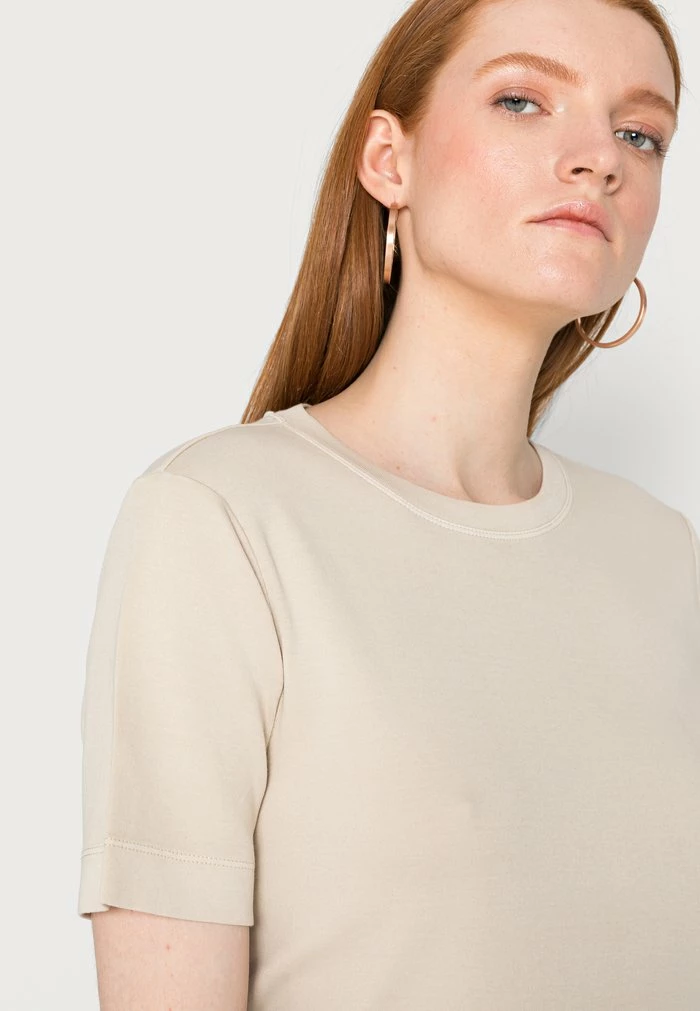 TOM TAILOR PLAIN WASHED - Basic T-shirt - Light Cashew Beige 7 TOM TAILOR PLAIN WASHED - Basic T-shirt - Light Cashew Beige - Image 5