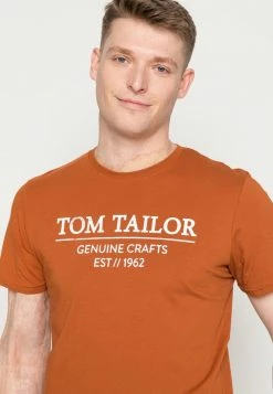 TOM TAILOR Print T-shirt - Dry Acorn Brown 11 TOM TAILOR Print T-shirt - Dry Acorn Brown -TOM TAILOR online store 4601d79d11324df290575ef7e87d538f