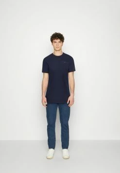 TOM TAILOR Basic T-shirt - Sky Captain Blue 9 TOM TAILOR Basic T-shirt - Sky Captain Blue -TOM TAILOR online store 59fb9fd0b4b346e191fe5288f55d0d9c