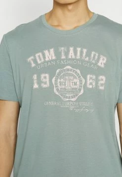 TOM TAILOR LOGO TEE - Print T-shirt - Dark Smoke Green 11 TOM TAILOR LOGO TEE - Print T-shirt - Dark Smoke Green -TOM TAILOR online store 600a7657e48740d2a1f7bf9e14e5b6f4