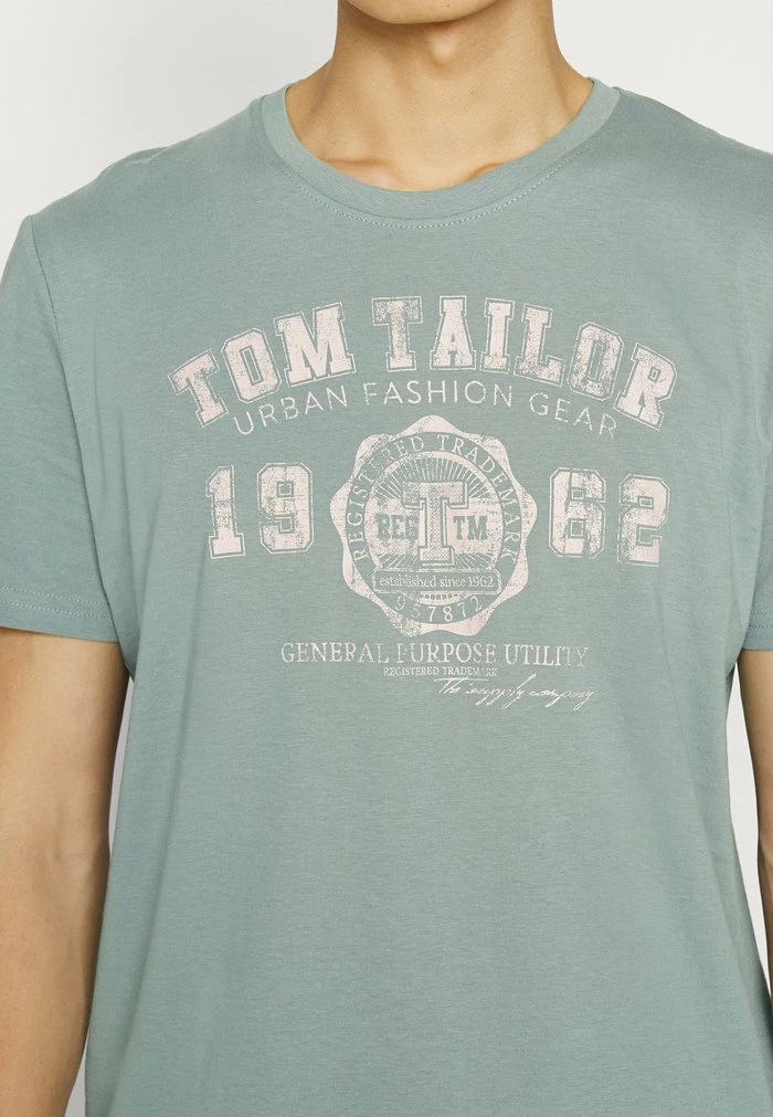 TOM TAILOR LOGO TEE - Print T-shirt - Dark Smoke Green 7 TOM TAILOR LOGO TEE - Print T-shirt - Dark Smoke Green - Image 5