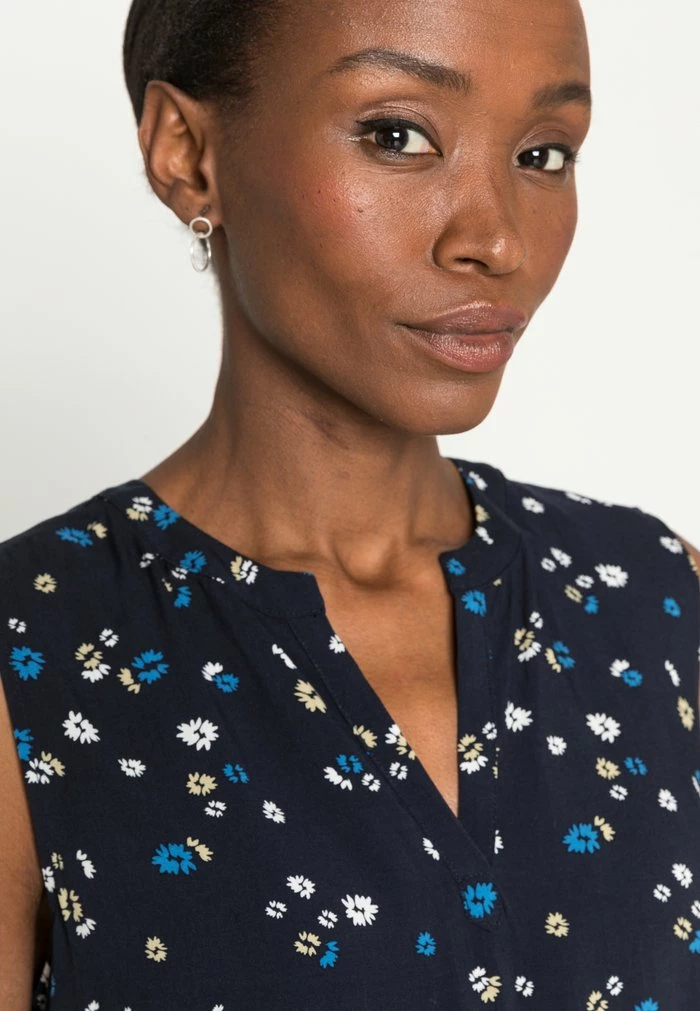 TOM TAILOR SLEEVELESS - Blouse - Navy Flower Design 7 TOM TAILOR SLEEVELESS - Blouse - Navy Flower Design - Image 5
