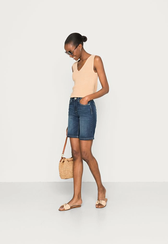 TOM TAILOR ALEXA BERMUDA - Denim Shorts - Dark Stone Wash Denim 4 TOM TAILOR ALEXA BERMUDA - Denim Shorts - Dark Stone Wash Denim - Image 2