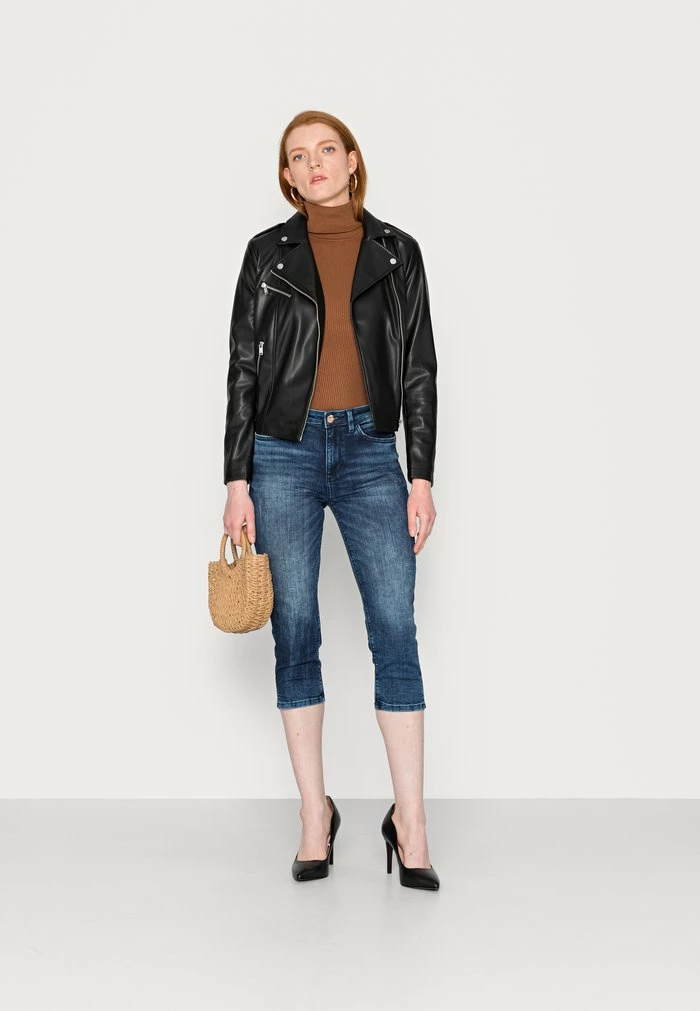 TOM TAILOR KATE CAPRI - Denim Shorts - Random Bleachedblue Denim 4 TOM TAILOR KATE CAPRI - Denim Shorts - Random Bleachedblue Denim - Image 2