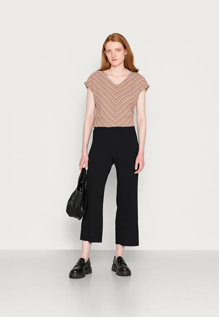 TOM TAILOR JACQUARD - Basic T-shirt - Orange Structure Design 4 TOM TAILOR JACQUARD - Basic T-shirt - Orange Structure Design - Image 2