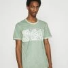TOM TAILOR OVERDYED PANEL - Print T-shirt - Light Mint Green 1 TOM TAILOR OVERDYED PANEL - Print T-shirt - Light Mint Green -TOM TAILOR online store 76b7ca6eb7d646848fca252233d7c72c