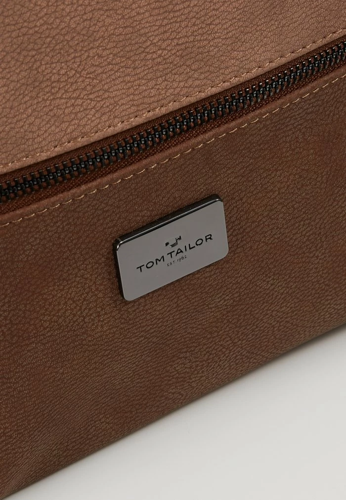 TOM TAILOR ELIN CROSS BAG - Across Body Bag - Brown 9 TOM TAILOR ELIN CROSS BAG - Across Body Bag - Brown - Image 7