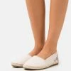 TOM TAILOR Espadrilles - Cream 1 TOM TAILOR Espadrilles - Cream -TOM TAILOR online store 820c2243db25416f8dccd86189a21b9c