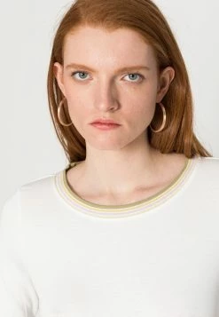 TOM TAILOR COLORED COLLAR - Basic T-shirt - Whisper White 11 TOM TAILOR COLORED COLLAR - Basic T-shirt - Whisper White -TOM TAILOR online store 89a63a7dd2be4fab84a96647d772e10f