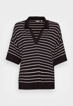 TOM TAILOR OPEN COLLAR STRIPE - Print T-shirt - Navy/off White 10 TOM TAILOR OPEN COLLAR STRIPE - Print T-shirt - Navy/off White -TOM TAILOR online store 9d2d5ac645a349d3a90bba72ee3b1ae5