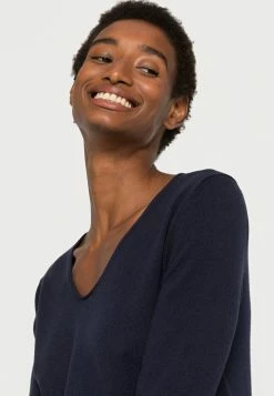 TOM TAILOR BASIC V NECK - Jumper - Navy Midnight Blue 11 TOM TAILOR BASIC V NECK - Jumper - Navy Midnight Blue -TOM TAILOR online store a2bc0e845f47403a8489f0738ef96717