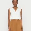 TOM TAILOR SLEEVELESS - Blouse - Whisper White -TOM TAILOR online store a2cfc03e283c4c8cbb3f3e4635c51754