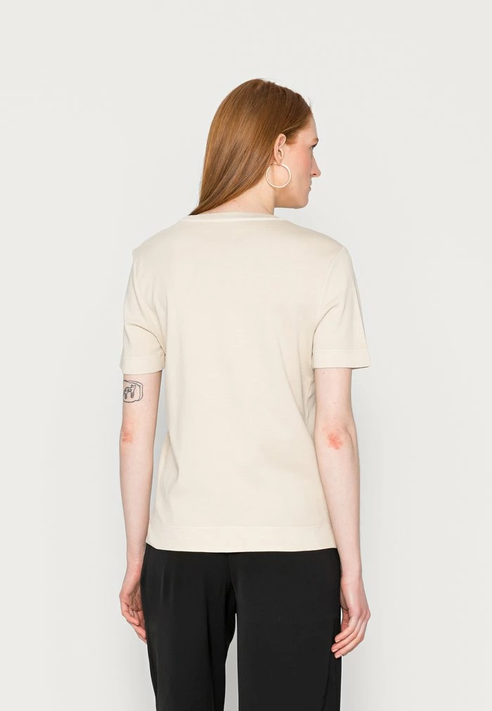 TOM TAILOR PLAIN WASHED - Basic T-shirt - Light Cashew Beige 5 TOM TAILOR PLAIN WASHED - Basic T-shirt - Light Cashew Beige - Image 3