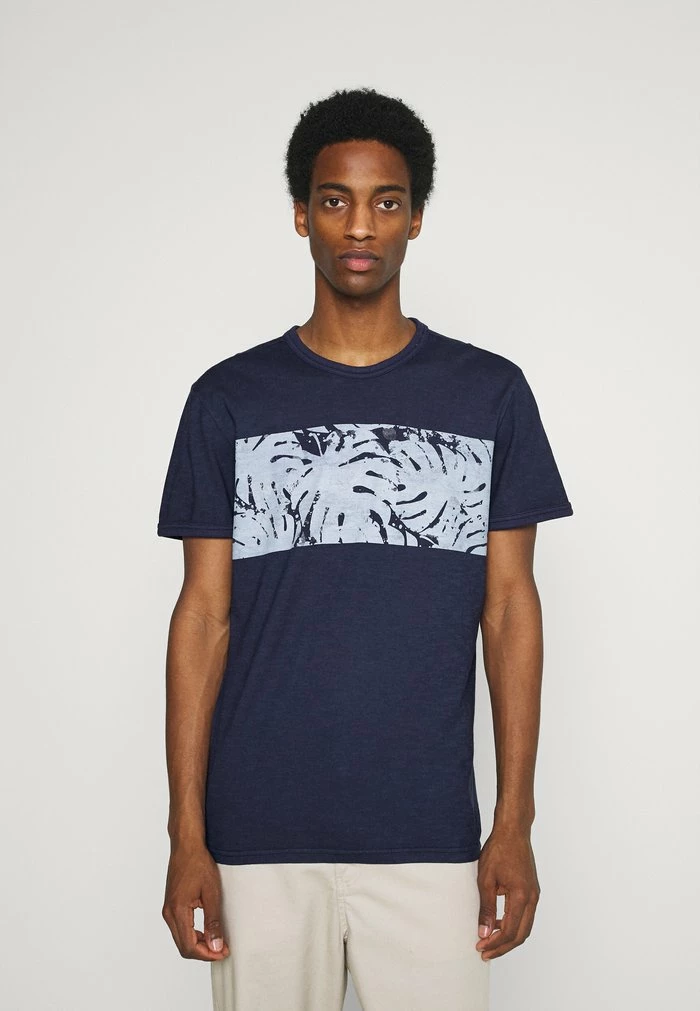 TOM TAILOR OVERDYED PANEL - Print T-shirt - Sailor Blue 3 TOM TAILOR OVERDYED PANEL - Print T-shirt - Sailor Blue