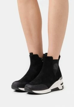 TOM TAILOR Platform Ankle Boots - Black