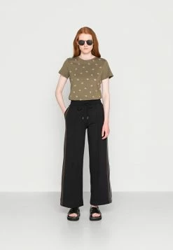 TOM TAILOR CREWNECK - Print T-shirt - Dry Greyish Olive 8 TOM TAILOR CREWNECK - Print T-shirt - Dry Greyish Olive -TOM TAILOR online store c636e1403e8c443190ec60a33436cfc2