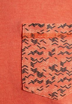 TOM TAILOR OVERDYED WITH POCKET - Print T-shirt - Soft Peach Orange -TOM TAILOR online store dcf4f495540d4128968b1da803034fa6