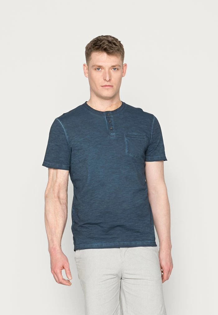 TOM TAILOR WASEHD HENLEY WITH POCKET - Basic T-shirt - Sky Captain Blue 3 TOM TAILOR WASEHD HENLEY WITH POCKET - Basic T-shirt - Sky Captain Blue