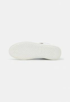 TOM TAILOR Trainers - White/gold 12 TOM TAILOR Trainers - White/gold -TOM TAILOR online store e9bcaa171b17468cb1b6b49b1dba1f38
