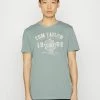 TOM TAILOR LOGO TEE - Print T-shirt - Dark Smoke Green 1 TOM TAILOR LOGO TEE - Print T-shirt - Dark Smoke Green -TOM TAILOR online store ebf6a9cfc43049aeaca546b5af0e3d40