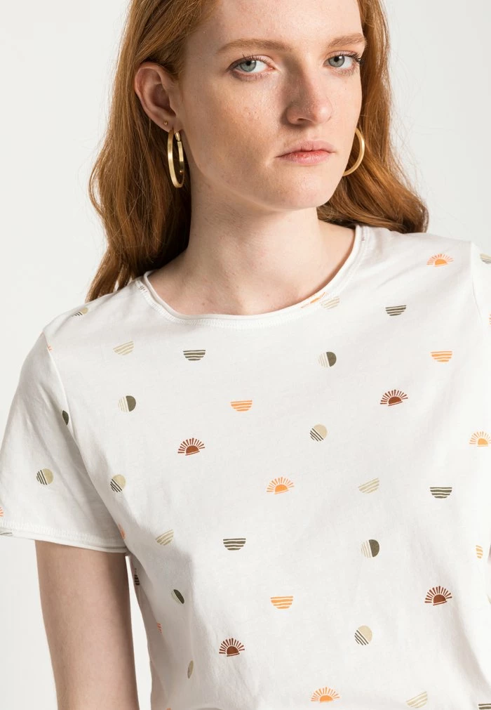 TOM TAILOR Print T-shirt - Offwhite Conversational 7 TOM TAILOR Print T-shirt - Offwhite Conversational - Image 5