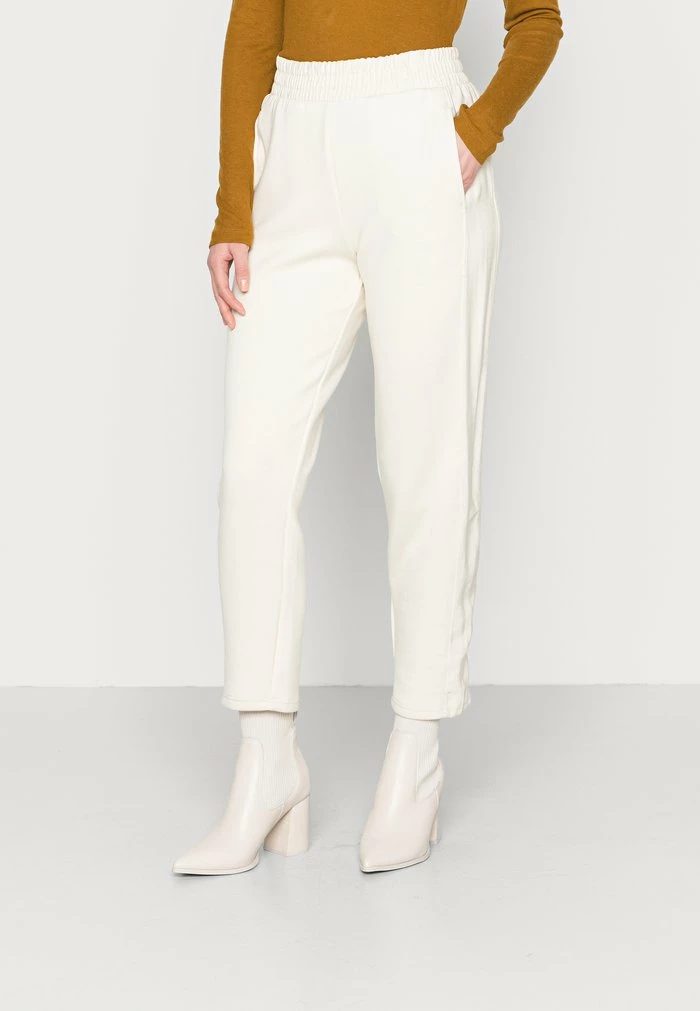 TOM TAILOR PANTS - Tracksuit Bottoms - Light Cashew Beige 3 TOM TAILOR PANTS - Tracksuit Bottoms - Light Cashew Beige